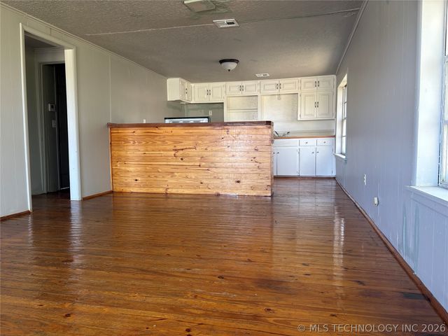 516 E 5th Street, Hulbert, OK 74441