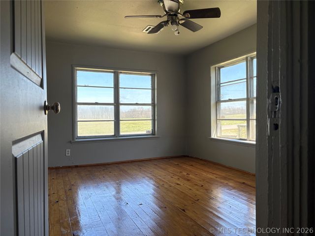 516 E 5th Street, Hulbert, OK 74441