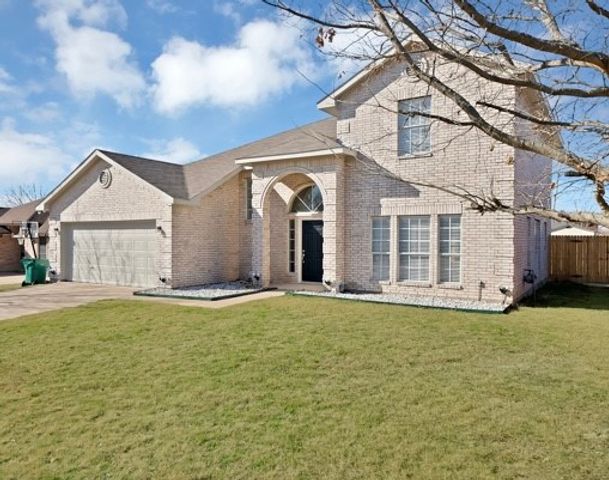 811 Parkside Drive, Cedar Hill, TX 75104