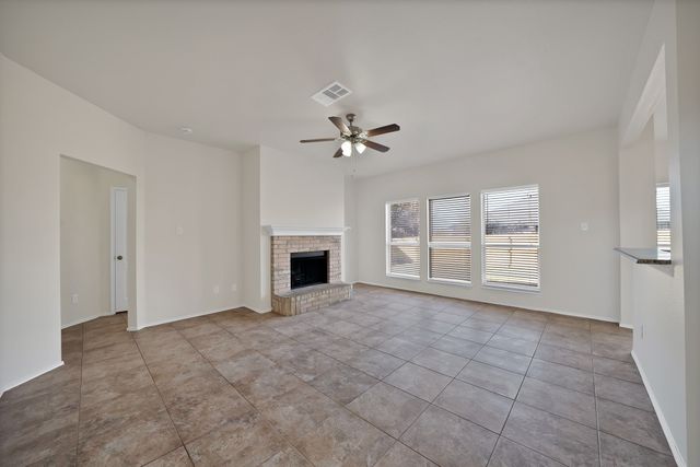 811 Parkside Drive, Cedar Hill, TX 75104