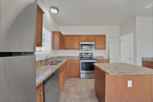 811 Parkside Drive, Cedar Hill, TX 75104