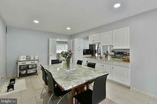 8 WINDOVER LN, Willingboro, NJ 08046