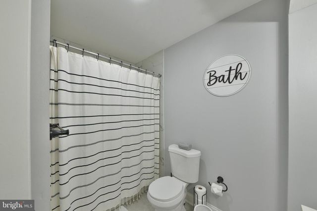 8 WINDOVER LN, Willingboro, NJ 08046