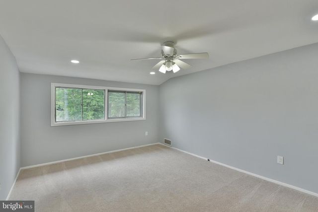 8 WINDOVER LN, Willingboro, NJ 08046