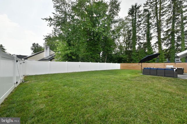 8 WINDOVER LN, Willingboro, NJ 08046