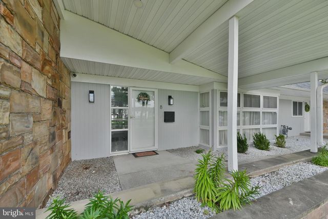 8 WINDOVER LN, Willingboro, NJ 08046