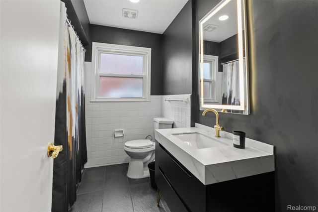 6771 Sunset Street, Garden City, MI 48135