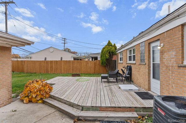 6771 Sunset Street, Garden City, MI 48135