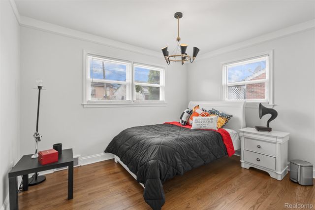 6771 Sunset Street, Garden City, MI 48135