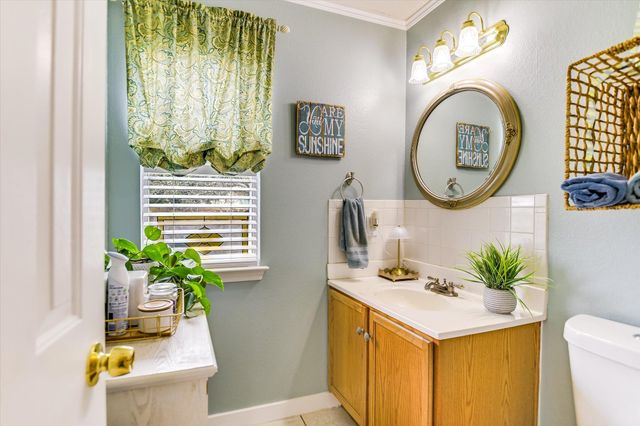 913 POLISHED STONE CV, Pflugerville, TX 78660