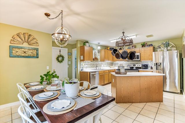 913 POLISHED STONE CV, Pflugerville, TX 78660