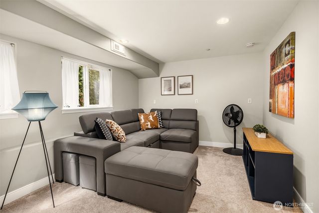 1100 N 31st Street, Renton, WA 98056
