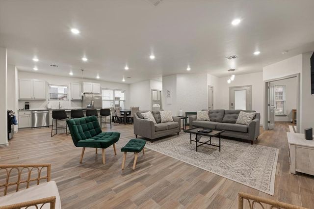 1416 Devonshire Court, Edmond, OK 73034