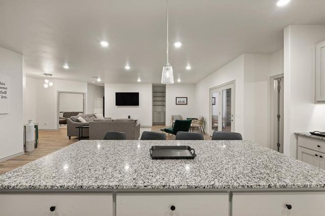 1416 Devonshire Court, Edmond, OK 73034