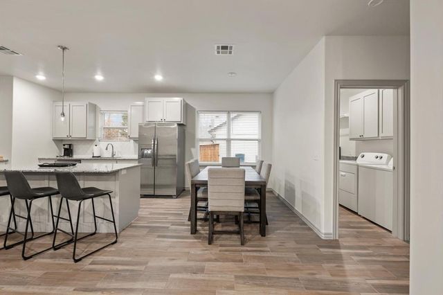 1416 Devonshire Court, Edmond, OK 73034