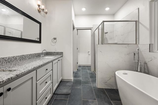 1416 Devonshire Court, Edmond, OK 73034