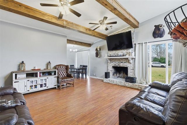 366 W Borel Dr, Lake Charles, LA 70611