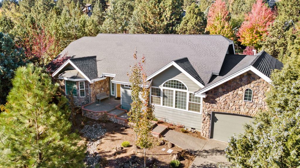 2975 NW Lucus Court, Bend, OR 97703