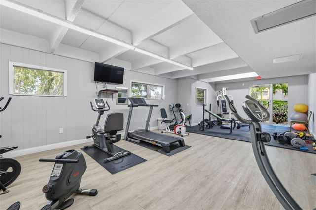 9940 47TH AVENUE N 216, St Petersburg, FL 33708