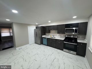 8050 LANSDALE RD, Baltimore, MD 21224