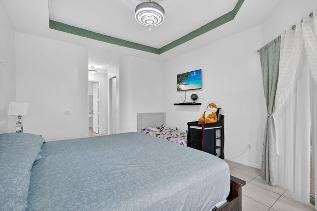 544 SW Lake Manatee Way, Port St. Lucie, Port St Lucie, FL 34986