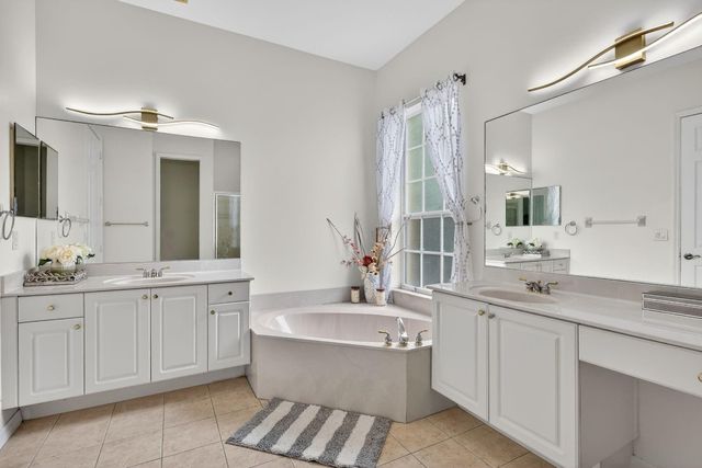 544 SW Lake Manatee Way, Port St. Lucie, Port St Lucie, FL 34986