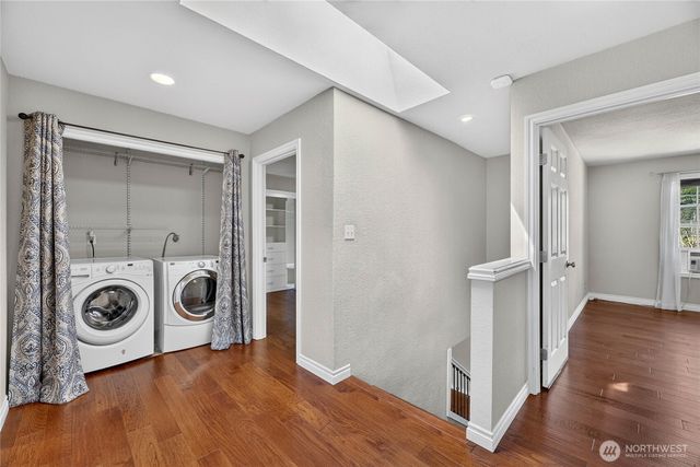 6704 23rd Avenue SW, Seattle, WA 98106