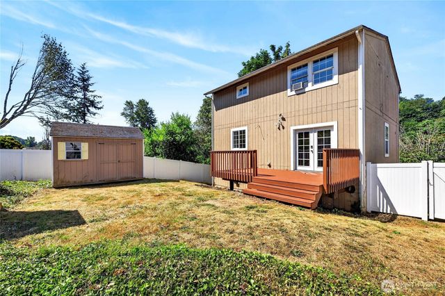 6704 23rd Avenue SW, Seattle, WA 98106