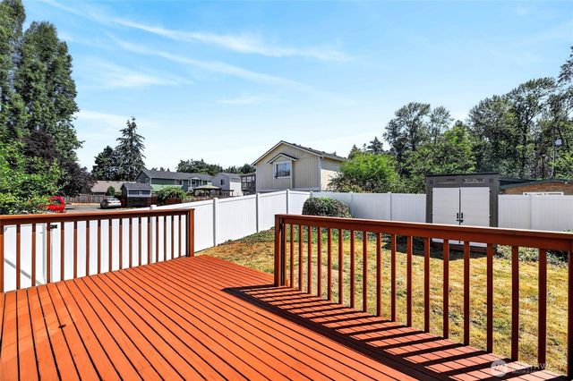 6704 23rd Avenue SW, Seattle, WA 98106