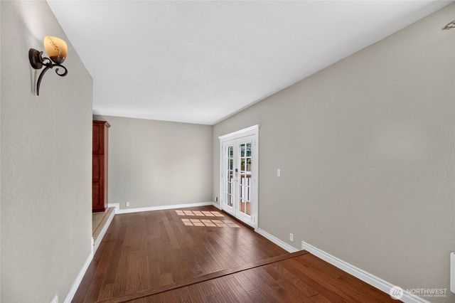 6704 23rd Avenue SW, Seattle, WA 98106