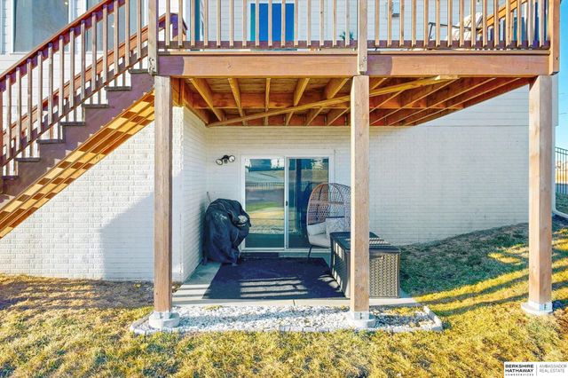 11253 Sunburst Drive, Papillion, NE 68046