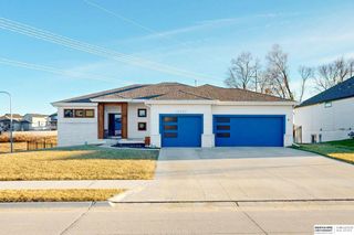 11253 Sunburst Drive, Papillion, NE 68046