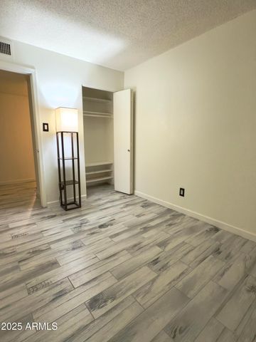 4602 E BROADWAY Road, Phoenix, AZ 85040