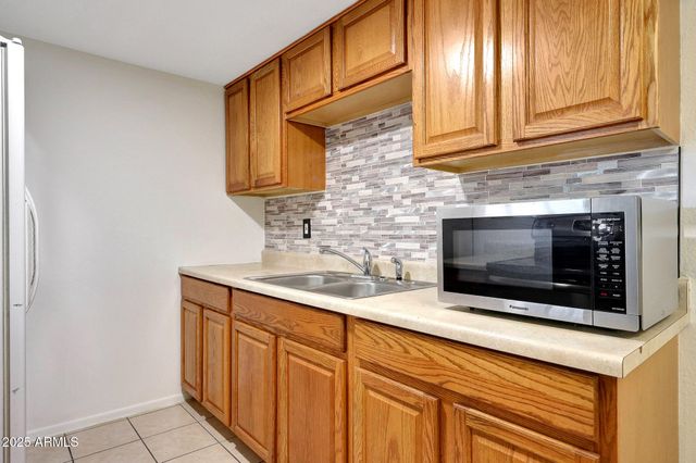 4602 E BROADWAY Road, Phoenix, AZ 85040