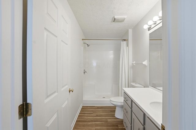 5169 Novelty Avenue, 72E, Canal Winchester, OH 43110