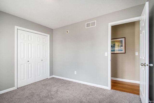 51175 Kendallwood Drive, Granger, IN 46530