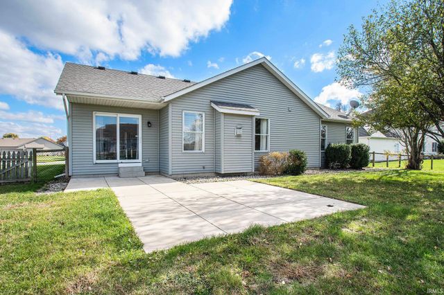 51175 Kendallwood Drive, Granger, IN 46530