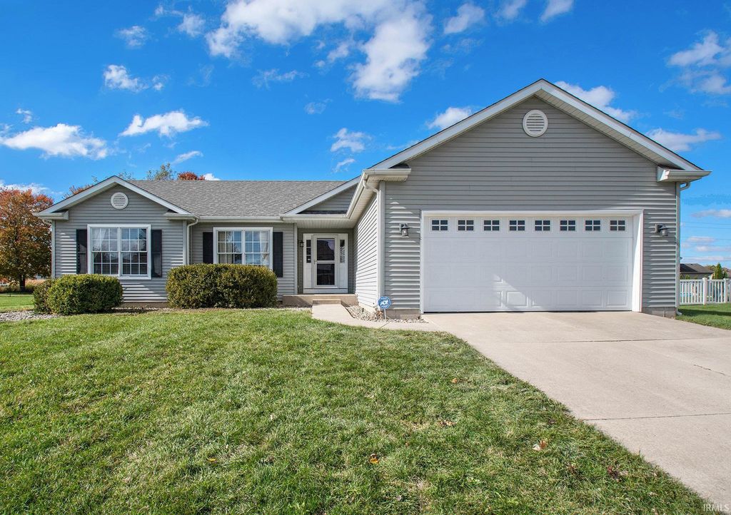 51175 Kendallwood Drive, Granger, IN 46530