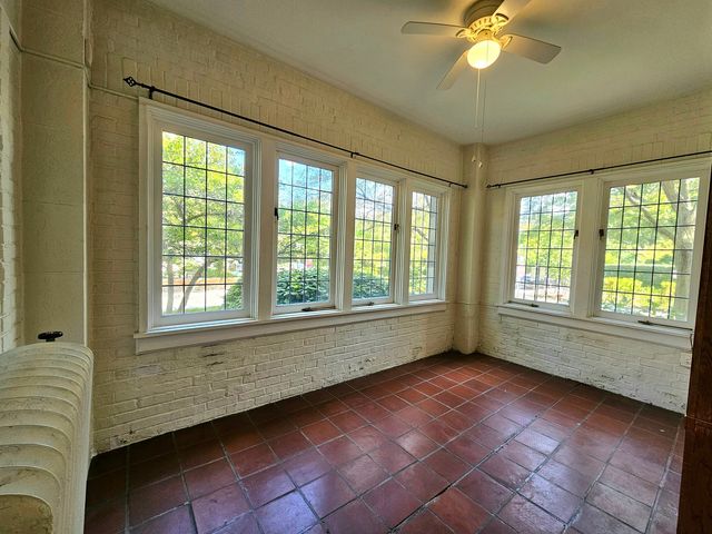 5656 S Dorchester Avenue 1, Chicago, IL 60637