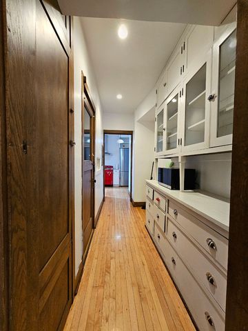 5656 S Dorchester Avenue 1, Chicago, IL 60637