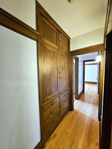 5656 S Dorchester Avenue 1, Chicago, IL 60637