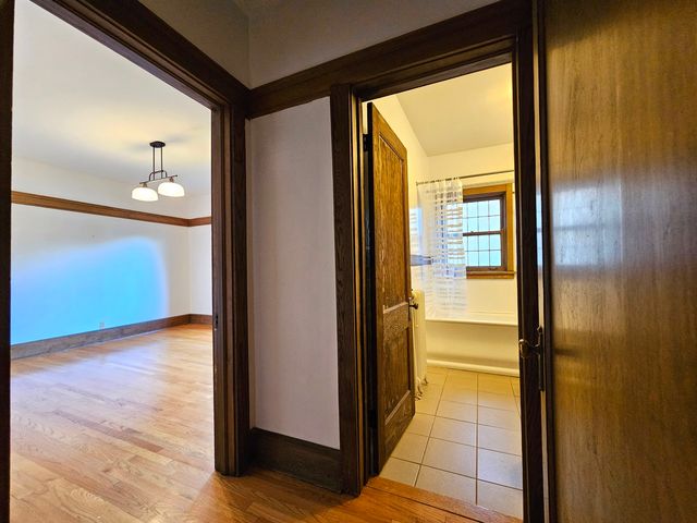 5656 S Dorchester Avenue 1, Chicago, IL 60637