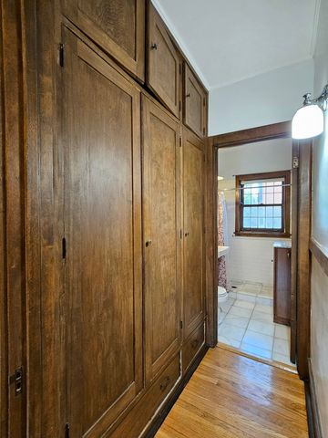 5656 S Dorchester Avenue 1, Chicago, IL 60637