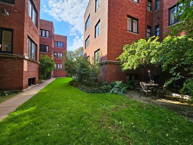 5656 S Dorchester Avenue 1, Chicago, IL 60637