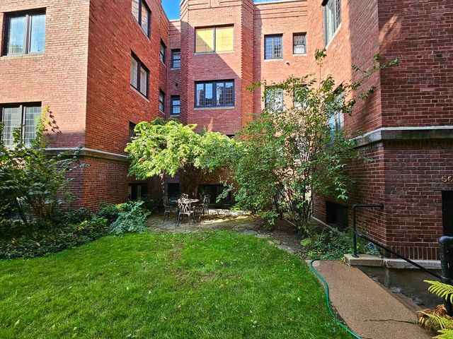 5656 S Dorchester Avenue 1, Chicago, IL 60637