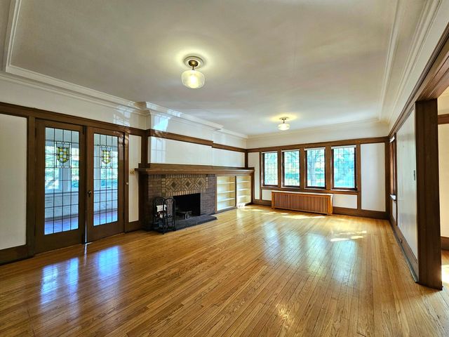 5656 S Dorchester Avenue 1, Chicago, IL 60637
