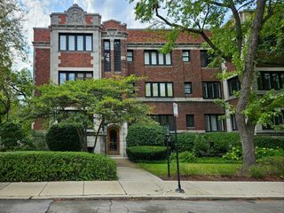 5656 S Dorchester Avenue 1, Chicago, IL 60637