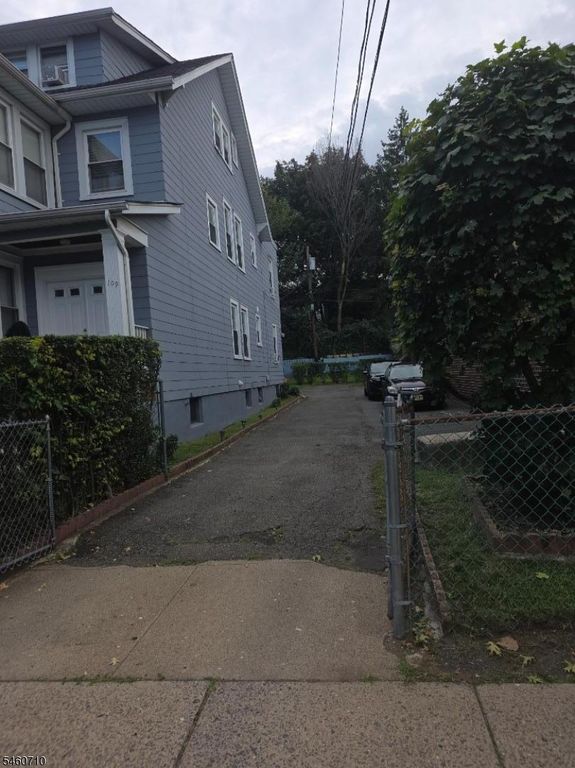 109 Burchard Ave, East Orange City, NJ 07017 — photo 3