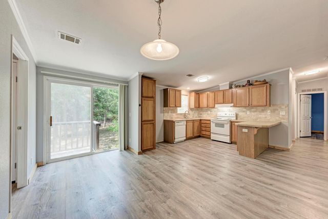 158 Morning Dove LN, Elgin, TX 78621