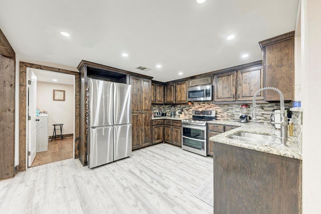 158 Morning Dove LN, Elgin, TX 78621